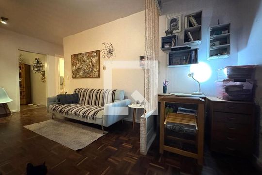 Sala de apartamento à venda com 1 quarto, 60m² em Petrópolis, Porto Alegre