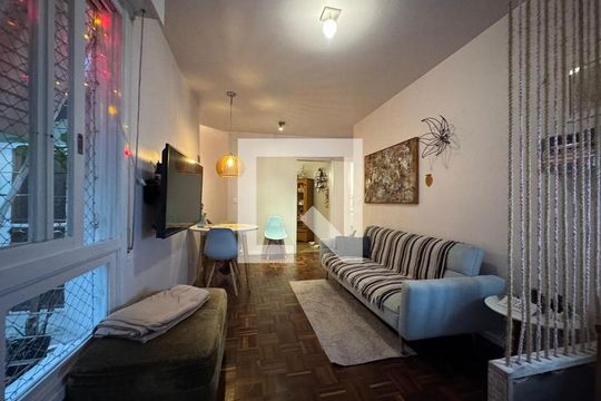 Sala de apartamento à venda com 1 quarto, 60m² em Petrópolis, Porto Alegre