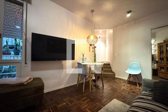 Sala de apartamento à venda com 1 quarto, 60m² em Petrópolis, Porto Alegre