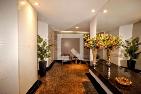 Hall social de apartamento à venda com 4 quartos, 315m² em Santo Antônio, Belo Horizonte