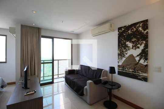 Studio de kitnet/studio para alugar com 1 quarto, 38m² em Jacarepaguá, Rio de Janeiro