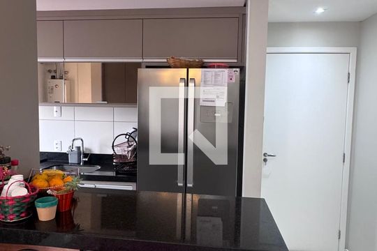 Cozinha de apartamento à venda com 2 quartos, 57m² em Jardim São Vicente, Campinas