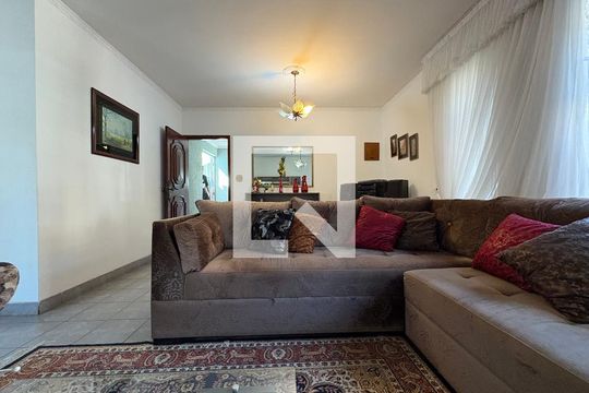 Sala de casa à venda com 3 quartos, 378m² em Vila Lucinda, Santo André