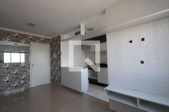 Sala de apartamento para alugar com 2 quartos, 48m² em Cidade Satelite Santa Barbara, São Paulo