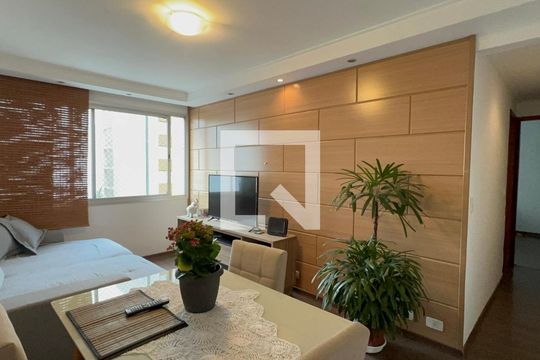 Sala de apartamento à venda com 2 quartos, 80m² em Pinheiros, São Paulo