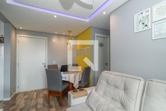 Sala de apartamento à venda com 2 quartos, 51m² em Rubem Berta, Porto Alegre