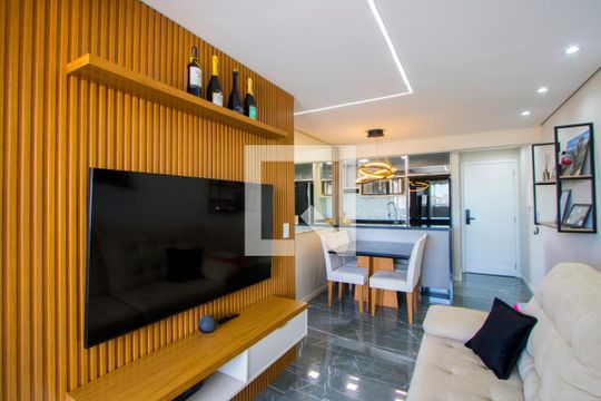 Sala de apartamento à venda com 2 quartos, 55m² em Vila Tibiriçá, Santo André