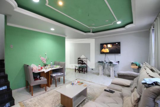 Sala de casa de condomínio para alugar com 3 quartos, 100m² em Taquara, Rio de Janeiro