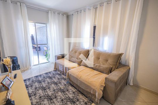 Sala de casa para alugar com 3 quartos, 91m² em Copacabana, Belo Horizonte