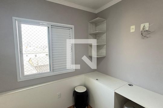 Quarto de apartamento para alugar com 2 quartos, 85m² em Pinheirinho, Santo André