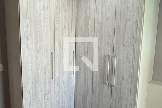 Quarto de apartamento para alugar com 2 quartos, 85m² em Pinheirinho, Santo André