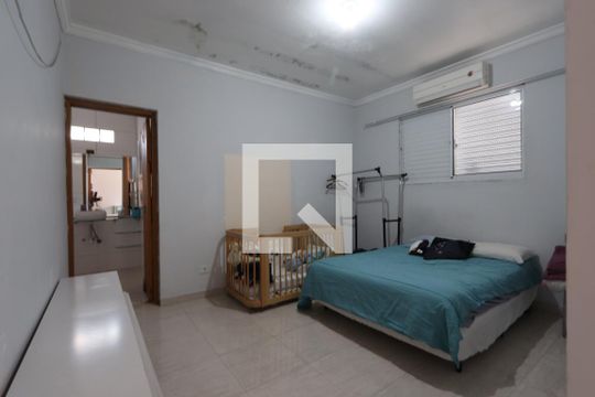 Suíte 1 de casa para alugar com 3 quartos, 240m² em Vila Cleonice, São Paulo