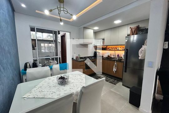 Cozinha de casa de condomínio à venda com 2 quartos, 97m² em Humaitá, Porto Alegre
