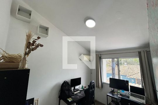 Quarto 2 de casa de condomínio à venda com 2 quartos, 97m² em Humaitá, Porto Alegre