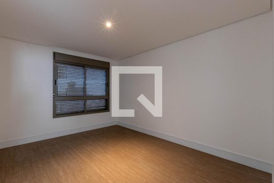 Suíte 1 de apartamento à venda com 4 quartos, 323m² em Santa Lúcia, Belo Horizonte