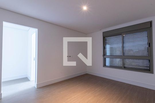 Suíte 1 de apartamento à venda com 4 quartos, 323m² em Santa Lúcia, Belo Horizonte