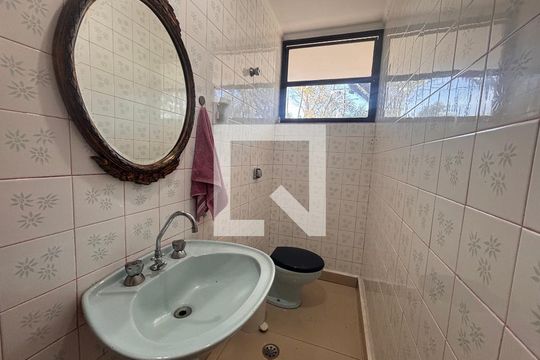 Lavabo de casa à venda com 4 quartos, 768m² em Vila Madalena, São Paulo