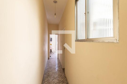 Corredor de apartamento à venda com 2 quartos, 75m² em Benfica, Rio de Janeiro