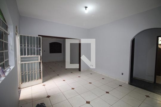 Sala de casa à venda com 4 quartos, 450m² em Diamante, Belo Horizonte