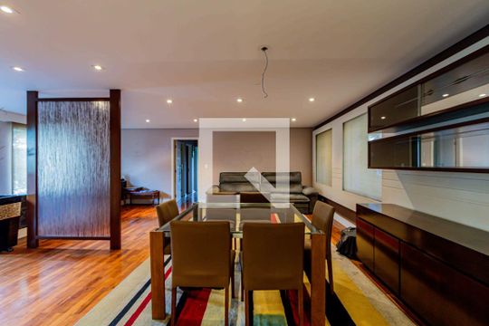 Sala de casa para alugar com 3 quartos, 460m² em Vila Romana, São Paulo