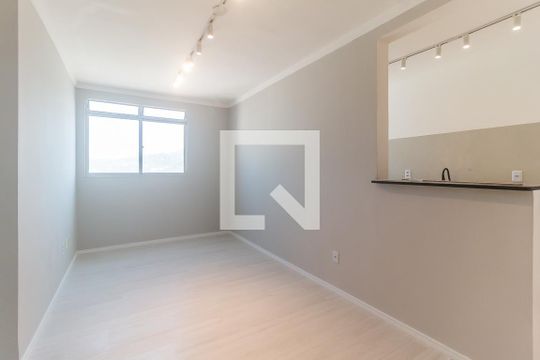 Sala de apartamento para alugar com 2 quartos, 47m² em Vila Mogilar, Mogi das Cruzes