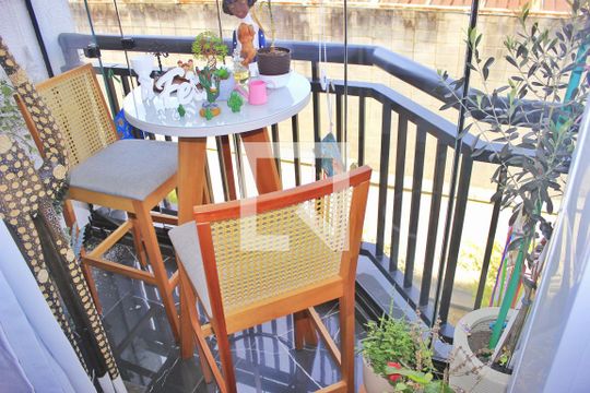 Varanda de apartamento à venda com 2 quartos, 63m² em Vila Aprazivel, Guarulhos