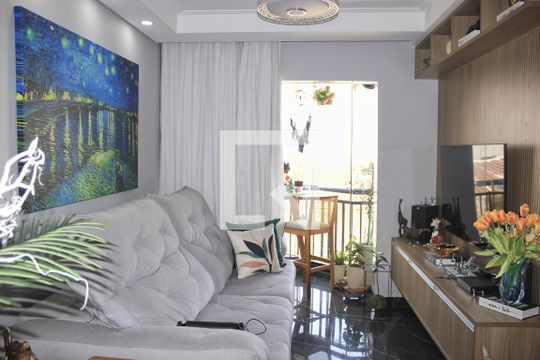 Sala de apartamento à venda com 2 quartos, 63m² em Vila Aprazivel, Guarulhos