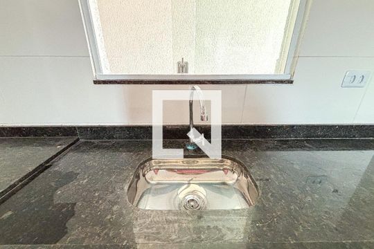 Sala/Cozinha de apartamento para alugar com 2 quartos, 70m² em Jardim Maringa, São Paulo