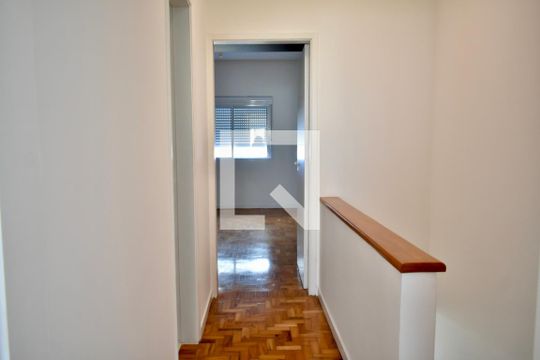 Corredor de casa para alugar com 2 quartos, 100m² em Vila Clementino, São Paulo