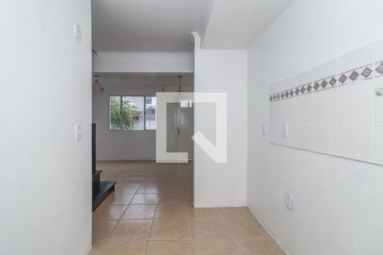 Cozinha de casa de condomínio à venda com 3 quartos, 91m² em Sarandi, Porto Alegre