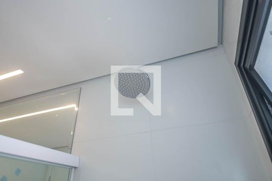 Banheiro da Suíte 1 de casa de condomínio à venda com 2 quartos, 146m² em Vila Congonhas, São Paulo