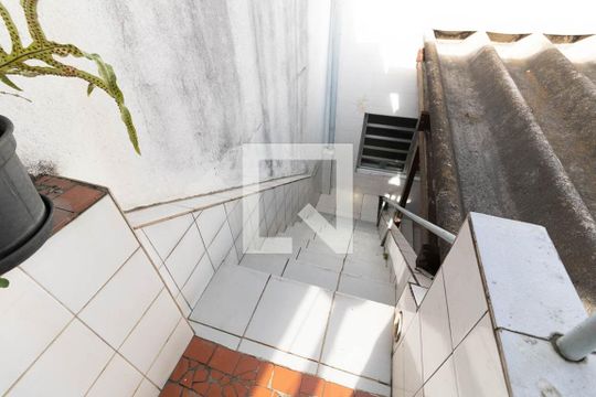 Escada de casa de condomínio à venda com 2 quartos, 150m² em Bosque da Saúde, São Paulo