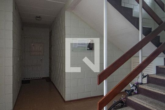 Hall de entrada de apartamento à venda com 2 quartos, 52m² em Vila Nova, Porto Alegre