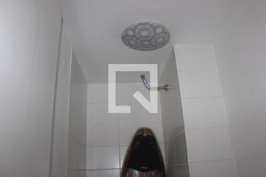 Banheiro da área de serviço de apartamento à venda com 4 quartos, 115m² em Vila Santo Antonio, Guarulhos