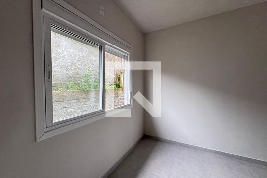 Quarto de casa à venda com 2 quartos, 62m² em Scharlau, São Leopoldo