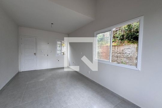 Sala de casa à venda com 2 quartos, 62m² em Scharlau, São Leopoldo