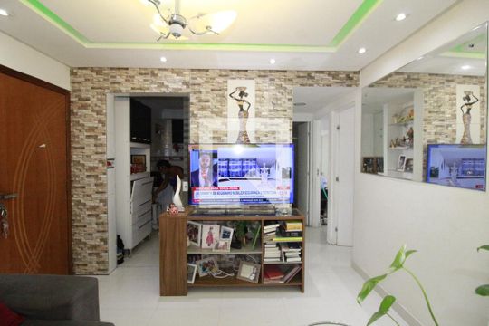 Sala de apartamento para alugar com 2 quartos, 72m² em Jardim das Margaridas, Salvador