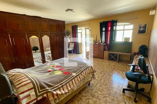 Quarto 2 de casa à venda com 6 quartos, 344m² em Parque Santo Antonio, Guarulhos