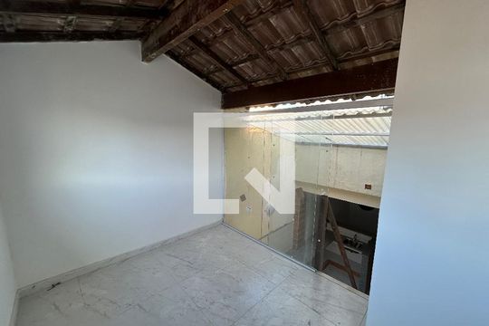 Quarto 2 de casa à venda com 2 quartos, 50m² em Vila Valqueire, Rio de Janeiro