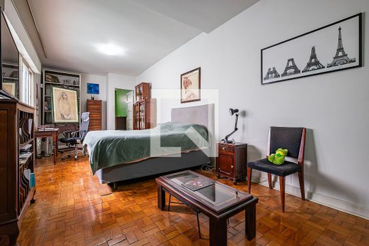 Suíte de casa à venda com 3 quartos, 216m² em Jardim das Bandeiras, São Paulo