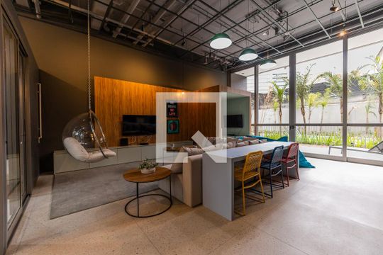Área comum de kitnet/studio para alugar com 1 quarto, 27m² em Pinheiros, São Paulo