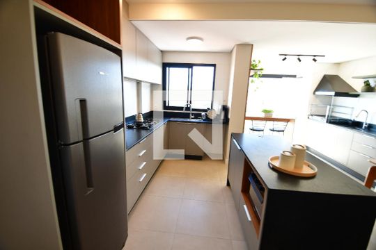 Cozinha de apartamento à venda com 3 quartos, 105m² em Nova Campinas, Campinas
