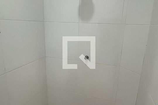 Banheiro de kitnet/studio para alugar com 1 quarto, 40m² em Jardim Proença, Campinas