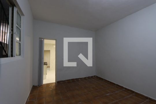 Quarto 2 de casa para alugar com 2 quartos, 70m² em Cidade São Mateus, São Paulo