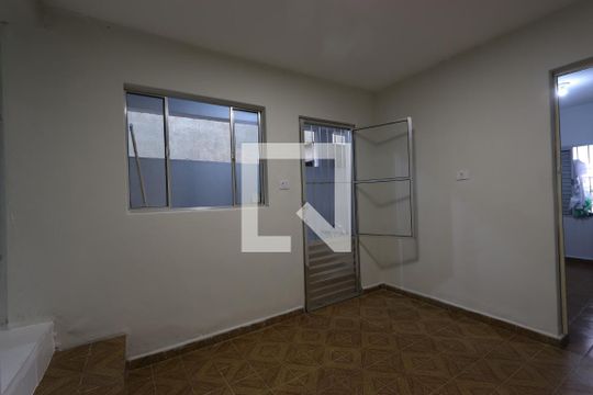 Sala de casa para alugar com 2 quartos, 70m² em Cidade São Mateus, São Paulo