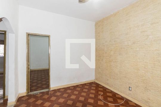 Sala (primeiro andar) de casa à venda com 4 quartos, 56m² em Vasco da Gama, Rio de Janeiro
