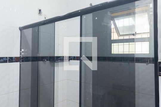 Banheiro da Suíte de casa para alugar com 5 quartos, 70m² em Campo Grande, Rio de Janeiro