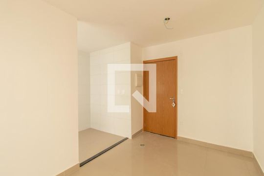 Sala de apartamento à venda com 2 quartos, 44m² em Novo Mundo, Curitiba