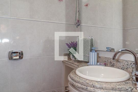 Lavabo de apartamento à venda com 3 quartos, 223m² em Petrópolis, Porto Alegre