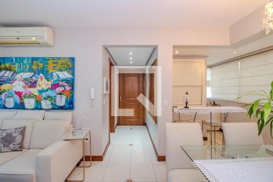 Sala de apartamento à venda com 3 quartos, 97m² em Rio Branco, Porto Alegre